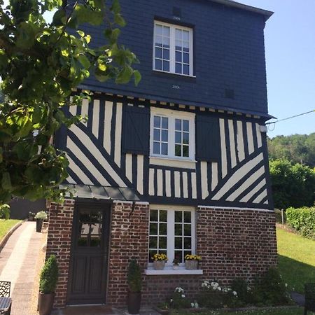 Bed and Breakfast Les Pommiers Honfleur Exterior foto