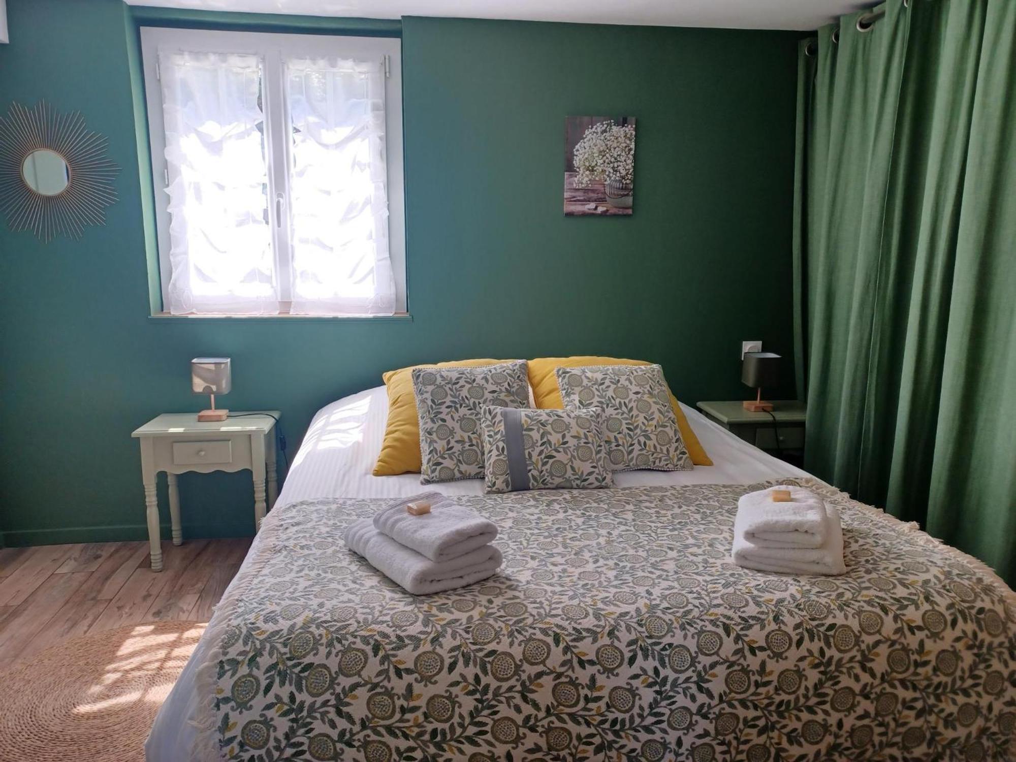Bed and Breakfast Les Pommiers Honfleur Exterior foto