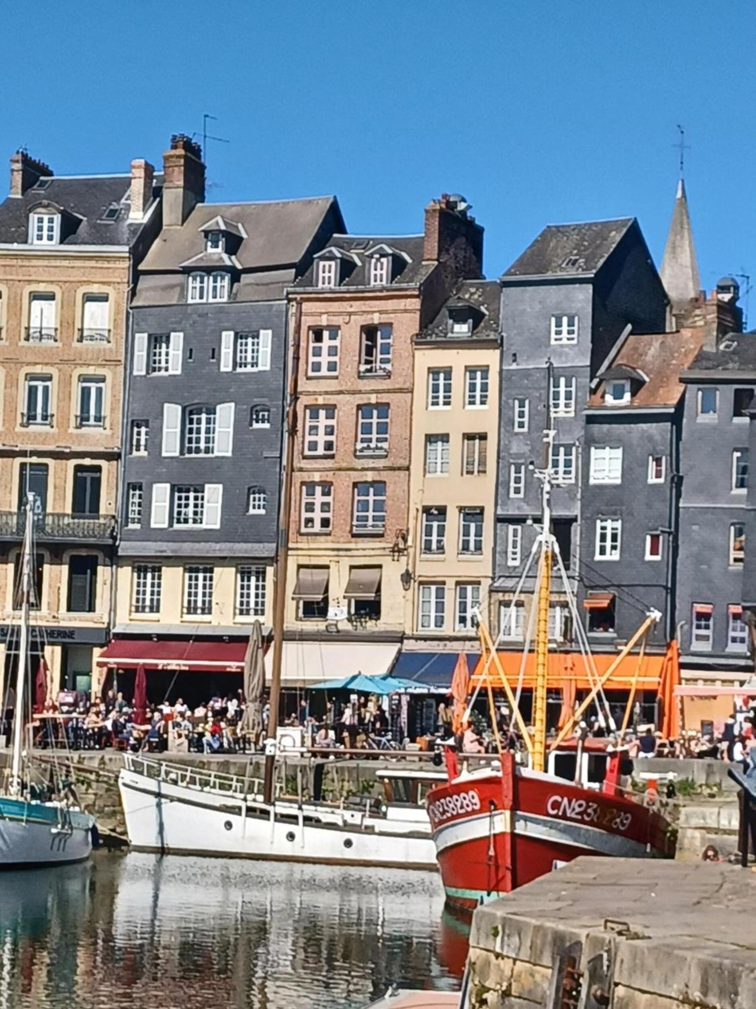 Bed and Breakfast Les Pommiers Honfleur Exterior foto